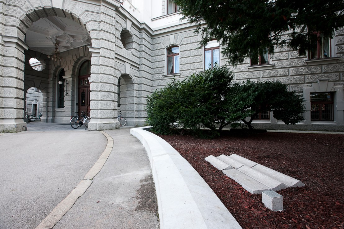 Slika2 Pred Univerzo