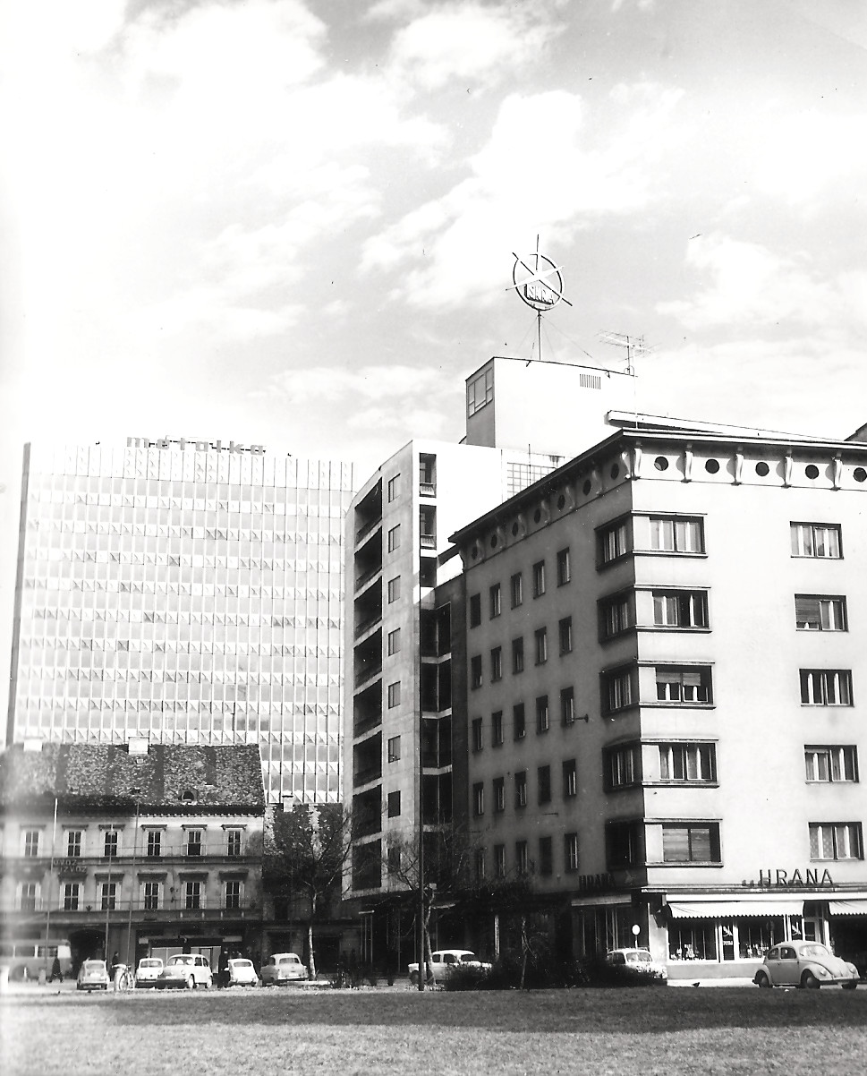 Tri stavbe na Ajdovščini v LJ1712