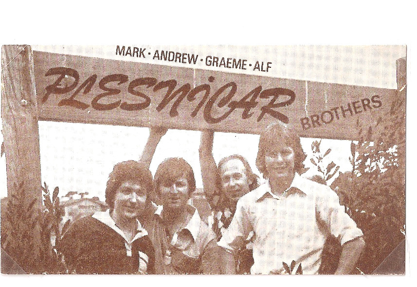 Ansambel bratov Plesničar Avstralija1387