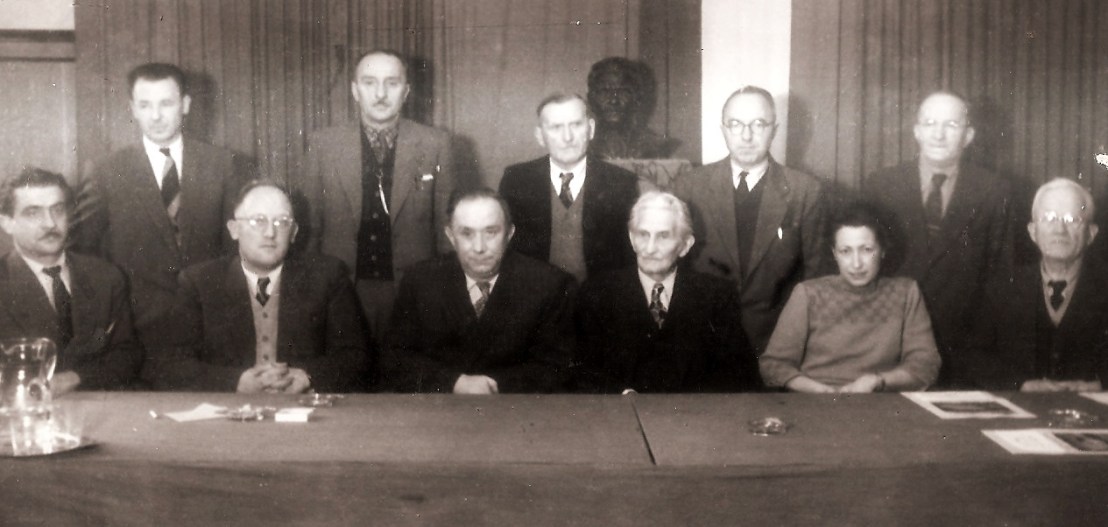 Ustanovni člani SIM1104